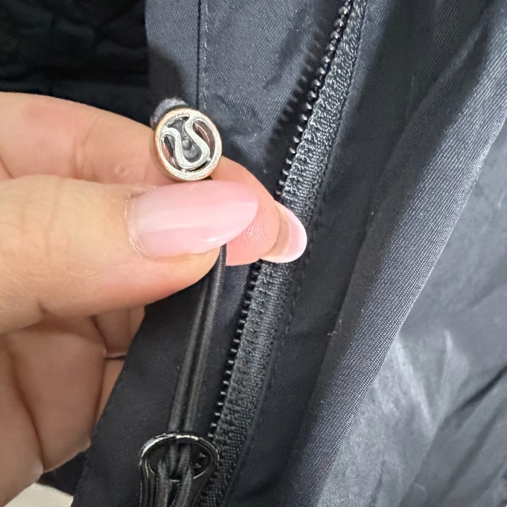 lululemon athletica Black Ski Jacket - Casual Streetwear - Winter - Size S - Picture 5 of 7